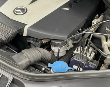 Черный Мерседес М-Класс, объемом двигателя 2.99 л и пробегом 180 тыс. км за 19000 $, фото 26 на Automoto.ua