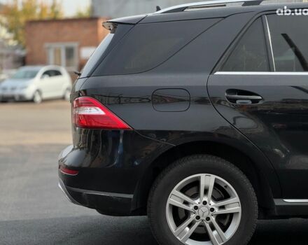 Мерседес М-Класс 2012 в Киеве на Automoto.ua Черный Мерседес М-Класс, объемом двигателя 2.1 л и пробегом 198 тыс. км за 23840 $, фото 10 на Automoto.ua