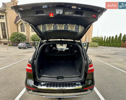 Черный Мерседес М-Класс, объемом двигателя 2.99 л и пробегом 226 тыс. км за 20499 $, фото 58 на Automoto.ua