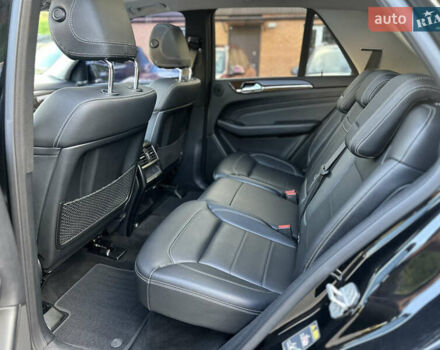 Чорний Мерседес М-Клас, об'ємом двигуна 2.99 л та пробігом 211 тис. км за 25000 $, фото 22 на Automoto.ua