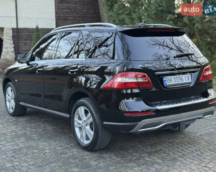 Черный Мерседес М-Класс, объемом двигателя 3 л и пробегом 274 тыс. км за 19700 $, фото 12 на Automoto.ua