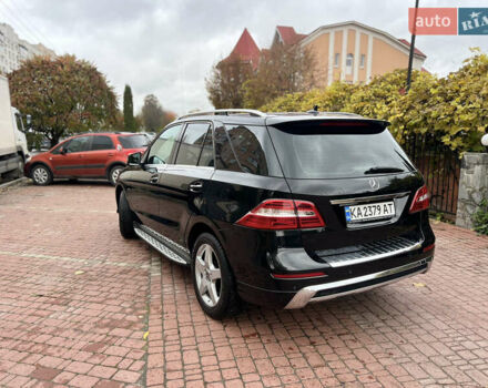 Мерседес М-Класс 2012 в Киеве на Automoto.ua Черный Мерседес М-Класс, объемом двигателя 3.5 л и пробегом 160 тыс. км за 17900 $, фото 7 на Automoto.ua