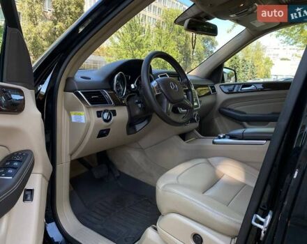 Чорний Мерседес М-Клас, об'ємом двигуна 2.99 л та пробігом 240 тис. км за 22499 $, фото 12 на Automoto.ua