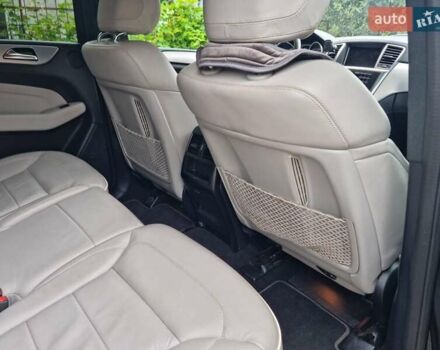 Черный Мерседес М-Класс, объемом двигателя 3 л и пробегом 215 тыс. км за 24900 $, фото 29 на Automoto.ua