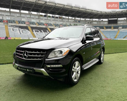 Черный Мерседес М-Класс, объемом двигателя 3.5 л и пробегом 142 тыс. км за 17500 $, фото 11 на Automoto.ua