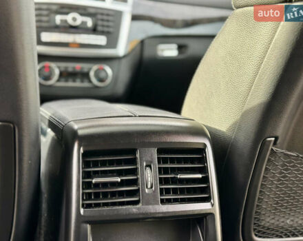 Черный Мерседес М-Класс, объемом двигателя 2.99 л и пробегом 226 тыс. км за 20499 $, фото 45 на Automoto.ua