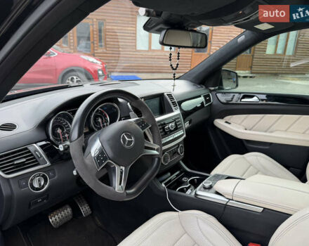 Черный Мерседес М-Класс, объемом двигателя 5.5 л и пробегом 179 тыс. км за 24500 $, фото 6 на Automoto.ua