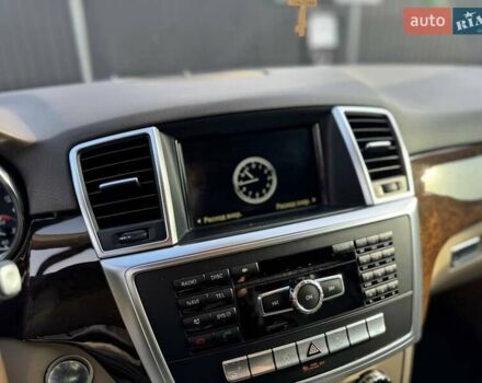 Черный Мерседес М-Класс, объемом двигателя 2.99 л и пробегом 240 тыс. км за 21900 $, фото 10 на Automoto.ua