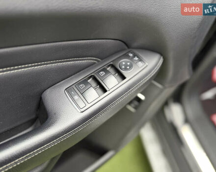 Черный Мерседес М-Класс, объемом двигателя 3.5 л и пробегом 142 тыс. км за 17500 $, фото 30 на Automoto.ua