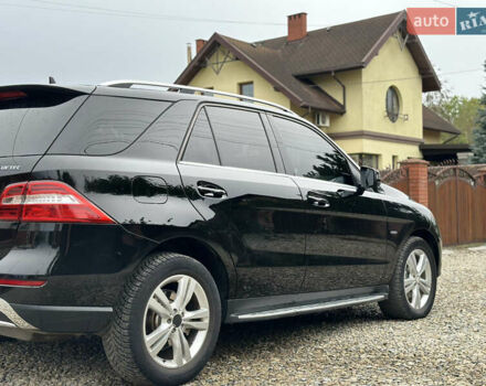 Черный Мерседес М-Класс, объемом двигателя 3 л и пробегом 255 тыс. км за 19400 $, фото 5 на Automoto.ua