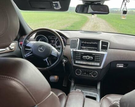 Черный Мерседес М-Класс, объемом двигателя 2.99 л и пробегом 250 тыс. км за 23700 $, фото 6 на Automoto.ua