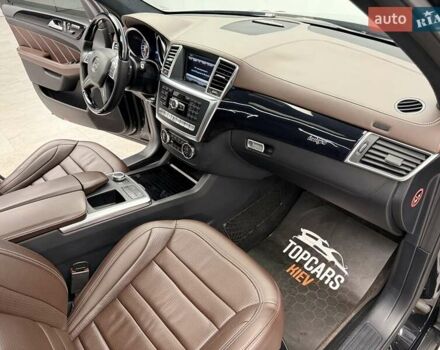 Черный Мерседес М-Класс, объемом двигателя 5.46 л и пробегом 119 тыс. км за 32990 $, фото 39 на Automoto.ua