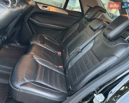 Черный Мерседес М-Класс, объемом двигателя 3 л и пробегом 274 тыс. км за 19700 $, фото 21 на Automoto.ua