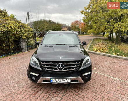 Мерседес М-Класс 2012 в Киеве на Automoto.ua Черный Мерседес М-Класс, объемом двигателя 3.5 л и пробегом 160 тыс. км за 17900 $, фото 12 на Automoto.ua