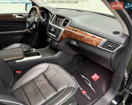 Черный Мерседес М-Класс, объемом двигателя 3.5 л и пробегом 142 тыс. км за 17500 $, фото 50 на Automoto.ua