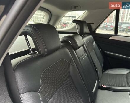 Чорний Мерседес М-Клас, об'ємом двигуна 2.2 л та пробігом 271 тис. км за 16450 $, фото 48 на Automoto.ua