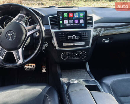 Черный Мерседес М-Класс, объемом двигателя 2.14 л и пробегом 198 тыс. км за 21700 $, фото 7 на Automoto.ua