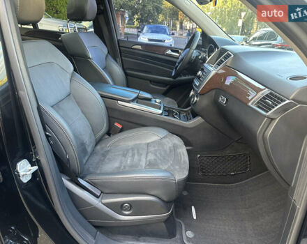 Чорний Мерседес М-Клас, об'ємом двигуна 2.99 л та пробігом 211 тис. км за 25000 $, фото 25 на Automoto.ua