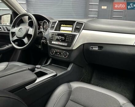 Чорний Мерседес М-Клас, об'ємом двигуна 2.2 л та пробігом 271 тис. км за 16450 $, фото 51 на Automoto.ua