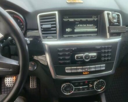 Черный Мерседес М-Класс, объемом двигателя 3 л и пробегом 272 тыс. км за 21500 $, фото 11 на Automoto.ua