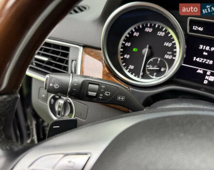 Черный Мерседес М-Класс, объемом двигателя 3.5 л и пробегом 142 тыс. км за 17500 $, фото 45 на Automoto.ua
