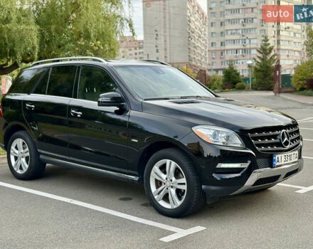 Черный Мерседес М-Класс, объемом двигателя 2.99 л и пробегом 226 тыс. км за 20499 $, фото 5 на Automoto.ua