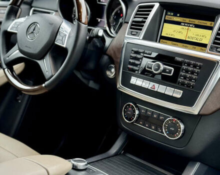 Черный Мерседес М-Класс, объемом двигателя 3.5 л и пробегом 160 тыс. км за 19500 $, фото 26 на Automoto.ua