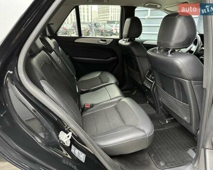 Чорний Мерседес М-Клас, об'ємом двигуна 2.2 л та пробігом 271 тис. км за 16450 $, фото 46 на Automoto.ua