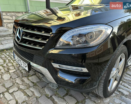 Черный Мерседес М-Класс, объемом двигателя 2.14 л и пробегом 247 тыс. км за 20500 $, фото 13 на Automoto.ua