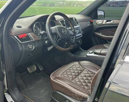 Черный Мерседес М-Класс, объемом двигателя 2.99 л и пробегом 250 тыс. км за 23700 $, фото 2 на Automoto.ua