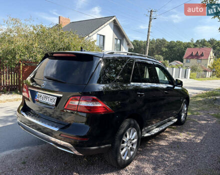 Мерседес М-Клас 2012 у Житомирі на Automoto.ua Чорний Мерседес М-Клас, об'ємом двигуна 2.14 л та пробігом 261 тис. км за 18900 $, фото 6 на Automoto.ua