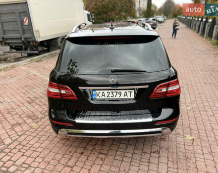 Мерседес М-Класс 2012 в Киеве на Automoto.ua Черный Мерседес М-Класс, объемом двигателя 3.5 л и пробегом 160 тыс. км за 17900 $, фото 6 на Automoto.ua