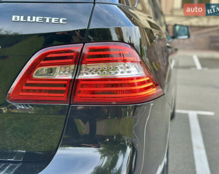 Черный Мерседес М-Класс, объемом двигателя 2.99 л и пробегом 226 тыс. км за 20499 $, фото 22 на Automoto.ua