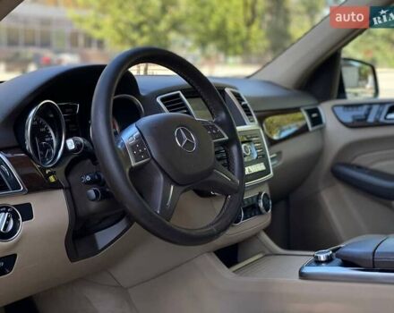 Чорний Мерседес М-Клас, об'ємом двигуна 2.99 л та пробігом 240 тис. км за 22499 $, фото 14 на Automoto.ua