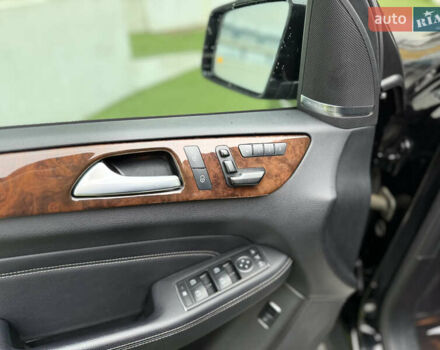 Черный Мерседес М-Класс, объемом двигателя 3.5 л и пробегом 142 тыс. км за 17500 $, фото 28 на Automoto.ua