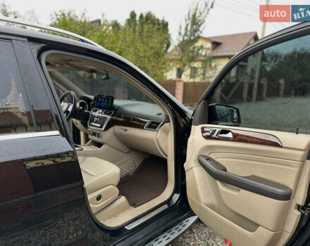 Черный Мерседес М-Класс, объемом двигателя 3 л и пробегом 255 тыс. км за 19400 $, фото 11 на Automoto.ua