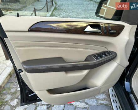 Черный Мерседес М-Класс, объемом двигателя 2.14 л и пробегом 247 тыс. км за 20500 $, фото 23 на Automoto.ua