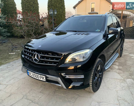 Мерседес М-Класс 2012 в Львове на Automoto.ua Черный Мерседес М-Класс, объемом двигателя 2.99 л и пробегом 286 тыс. км за 20950 $, фото 6 на Automoto.ua