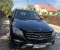 Мерседес М-Клас 2012 у Житомирі на Automoto.ua Чорний Мерседес М-Клас, об'ємом двигуна 2.14 л та пробігом 261 тис. км за 18900 $, фото 2 на Automoto.ua