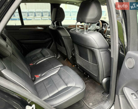 Черный Мерседес М-Класс, объемом двигателя 3.5 л и пробегом 142 тыс. км за 17500 $, фото 47 на Automoto.ua