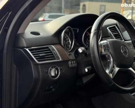 Мерседес М-Класс 2012 в Киеве на Automoto.ua Черный Мерседес М-Класс, объемом двигателя 2.1 л и пробегом 198 тыс. км за 23840 $, фото 20 на Automoto.ua
