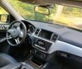 Черный Мерседес М-Класс, объемом двигателя 2.14 л и пробегом 267 тыс. км за 17000 $, фото 1 на Automoto.ua