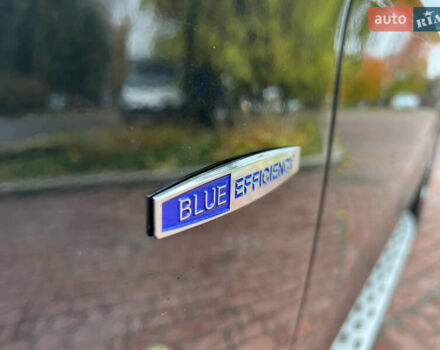 Мерседес М-Класс 2012 в Киеве на Automoto.ua Черный Мерседес М-Класс, объемом двигателя 3.5 л и пробегом 160 тыс. км за 17900 $, фото 21 на Automoto.ua