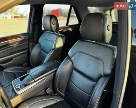 Мерседес М-Класс 2012 в Залещиках на Automoto.ua Черный Мерседес М-Класс, объемом двигателя 2.99 л и пробегом 128 тыс. км за 24200 $, фото 8 на Automoto.ua