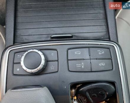 Черный Мерседес М-Класс, объемом двигателя 3 л и пробегом 215 тыс. км за 24900 $, фото 50 на Automoto.ua