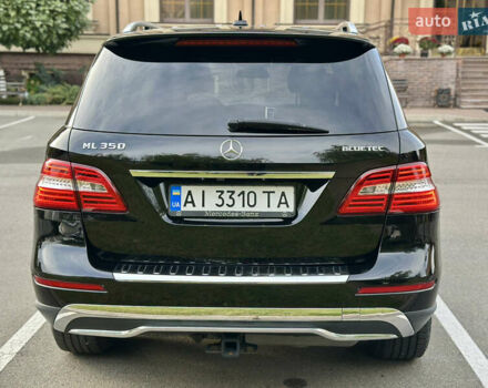 Черный Мерседес М-Класс, объемом двигателя 2.99 л и пробегом 226 тыс. км за 20499 $, фото 10 на Automoto.ua