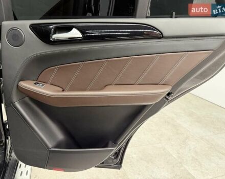 Черный Мерседес М-Класс, объемом двигателя 5.46 л и пробегом 119 тыс. км за 32990 $, фото 29 на Automoto.ua