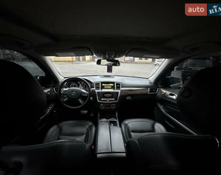 Черный Мерседес М-Класс, объемом двигателя 3.5 л и пробегом 203 тыс. км за 18500 $, фото 7 на Automoto.ua