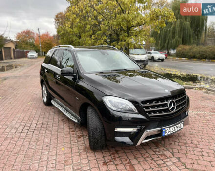 Мерседес М-Класс 2012 в Киеве на Automoto.ua Черный Мерседес М-Класс, объемом двигателя 3.5 л и пробегом 160 тыс. км за 17900 $, фото 11 на Automoto.ua