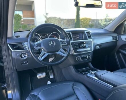 Черный Мерседес М-Класс, объемом двигателя 3 л и пробегом 181 тыс. км за 22900 $, фото 22 на Automoto.ua